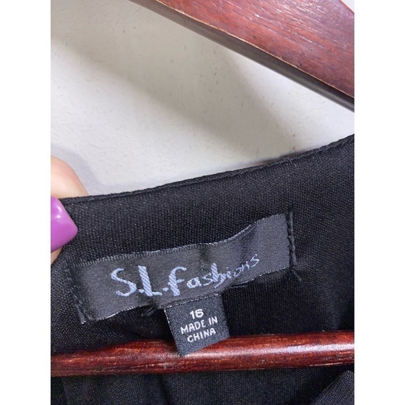 Gorgeous pink & black floral gown, sleeveless SZ 16 by S.L. Fashions PROM DRESS - Picture 3 of 4